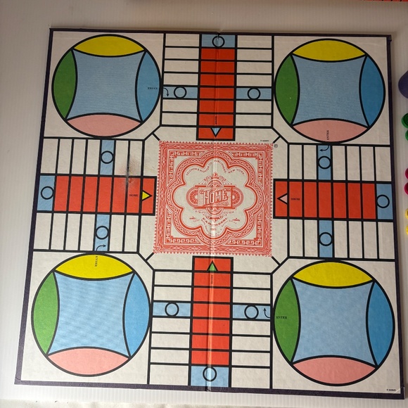 Parcheesi Royal Game of India COMPLETE Set Selchow Righter Vintage 1982 - Picture 5 of 16